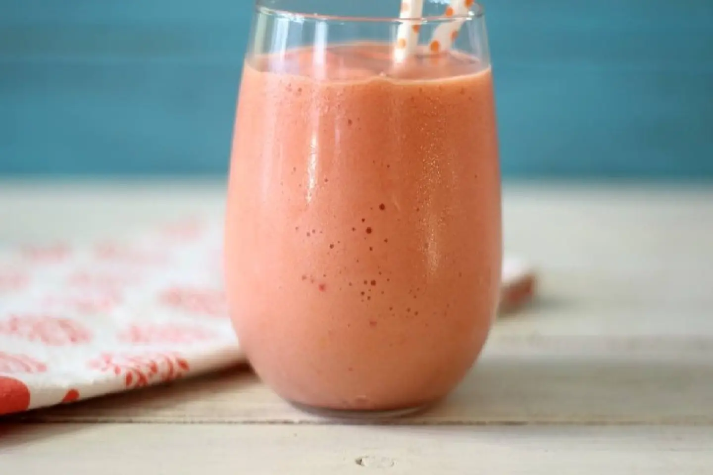 جوافة وفراولة  - وسط