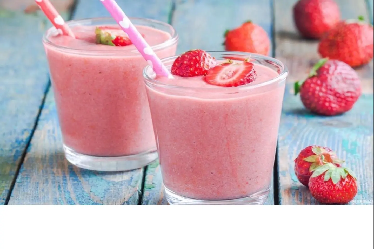 فراولة بالحليب - وسط