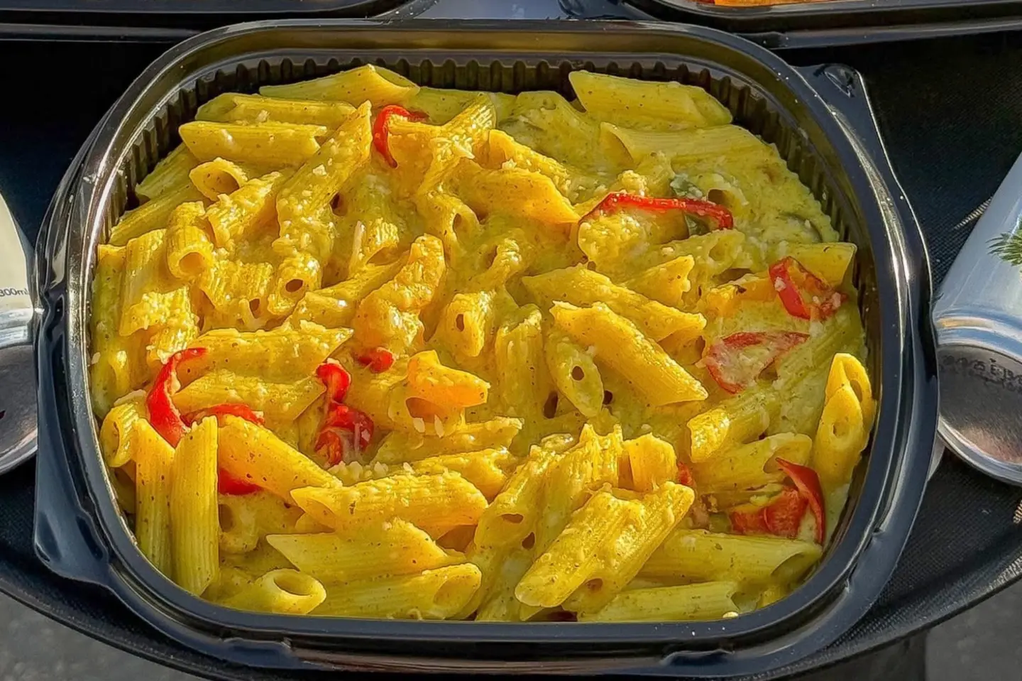 باستا صوص كاري والزعفران - الجمبري