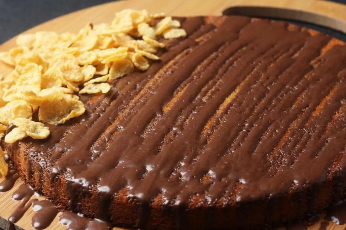 Cream Kitkat Kunafah - Large