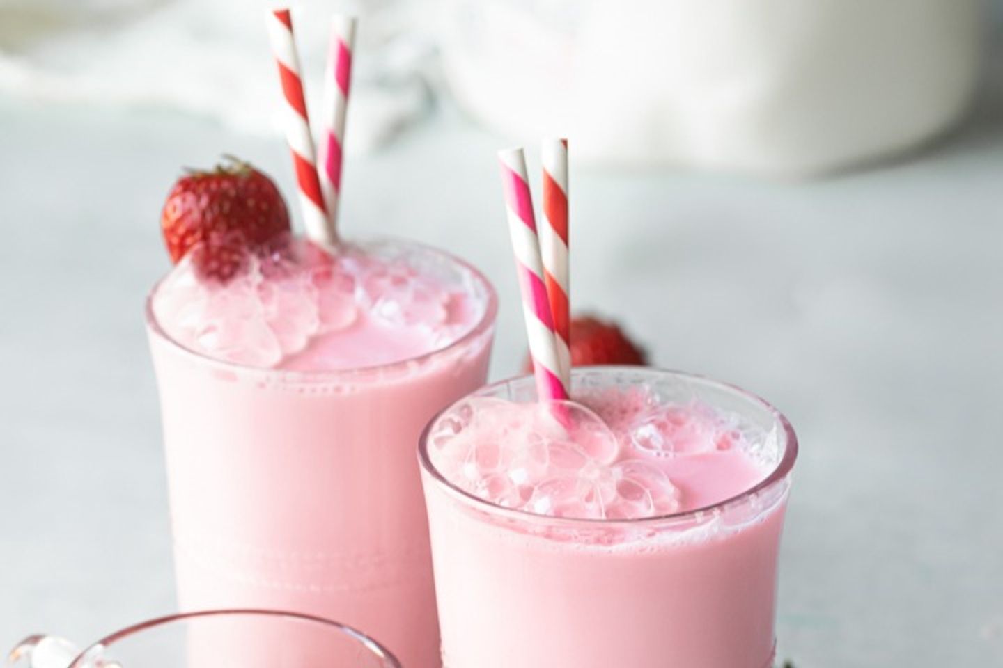 Strawberry Milk Juice - Medium