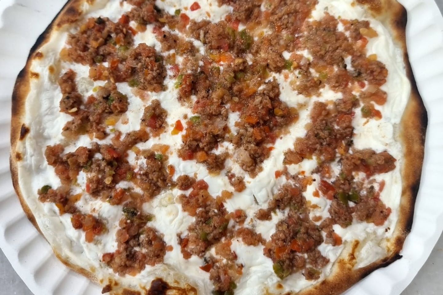 لحم باللبنة - وسط