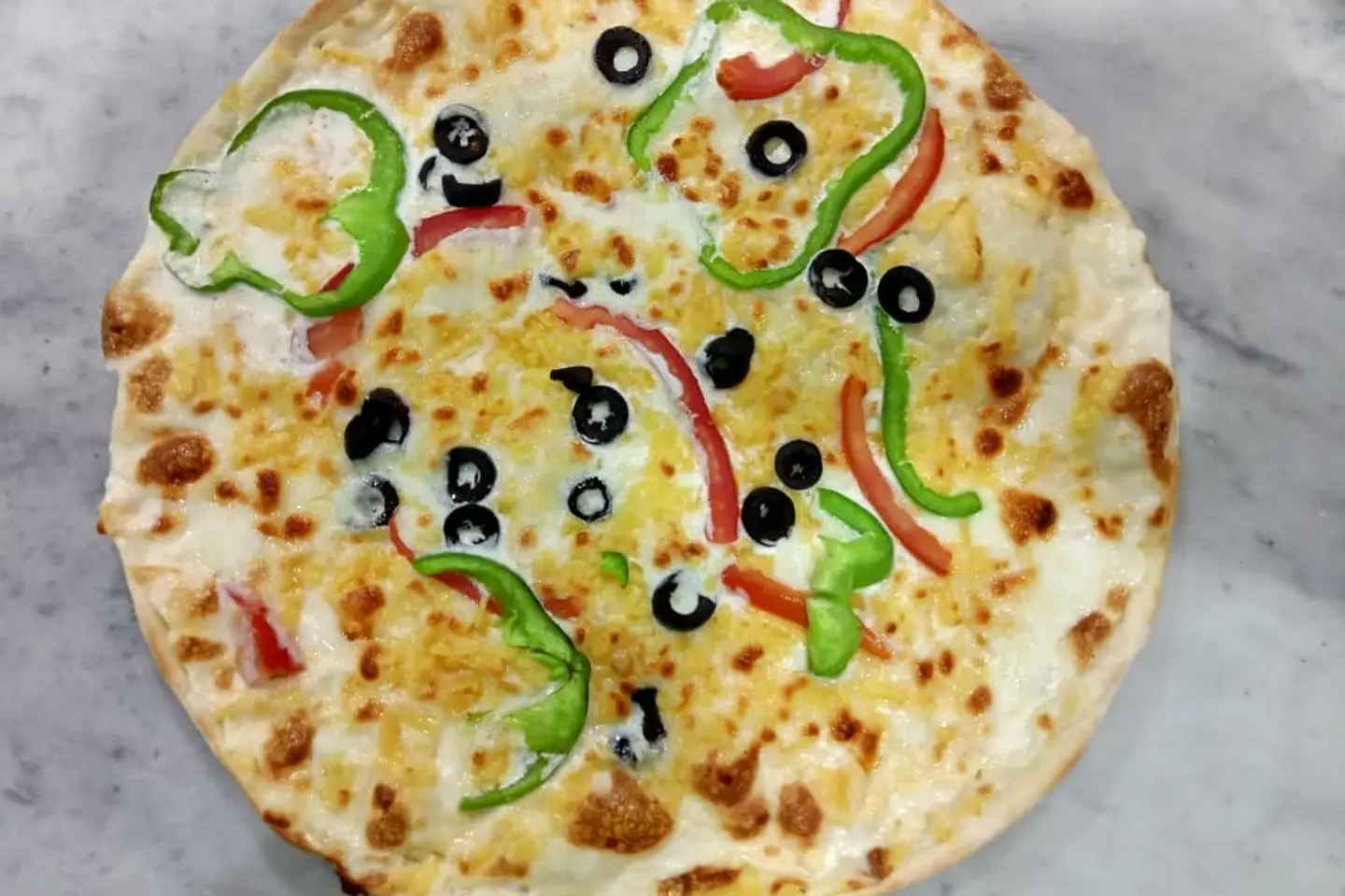 بيتزا مارجريتا - بيتزا مارجريتا-بيتزا مارجريتا صغير