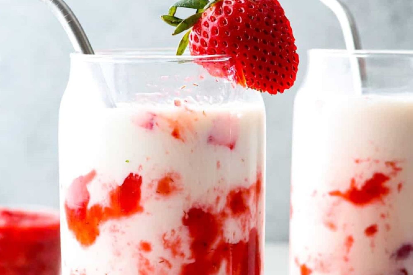 Strawberry Milk Juice - Large