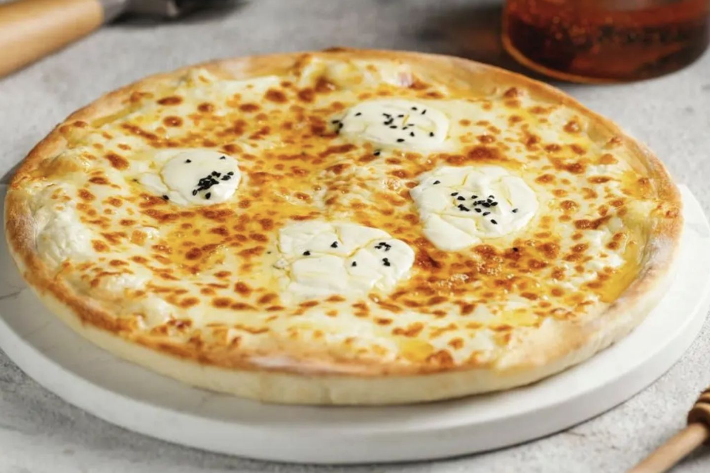 Aish Al Bolbol With Honey Pizza - Small