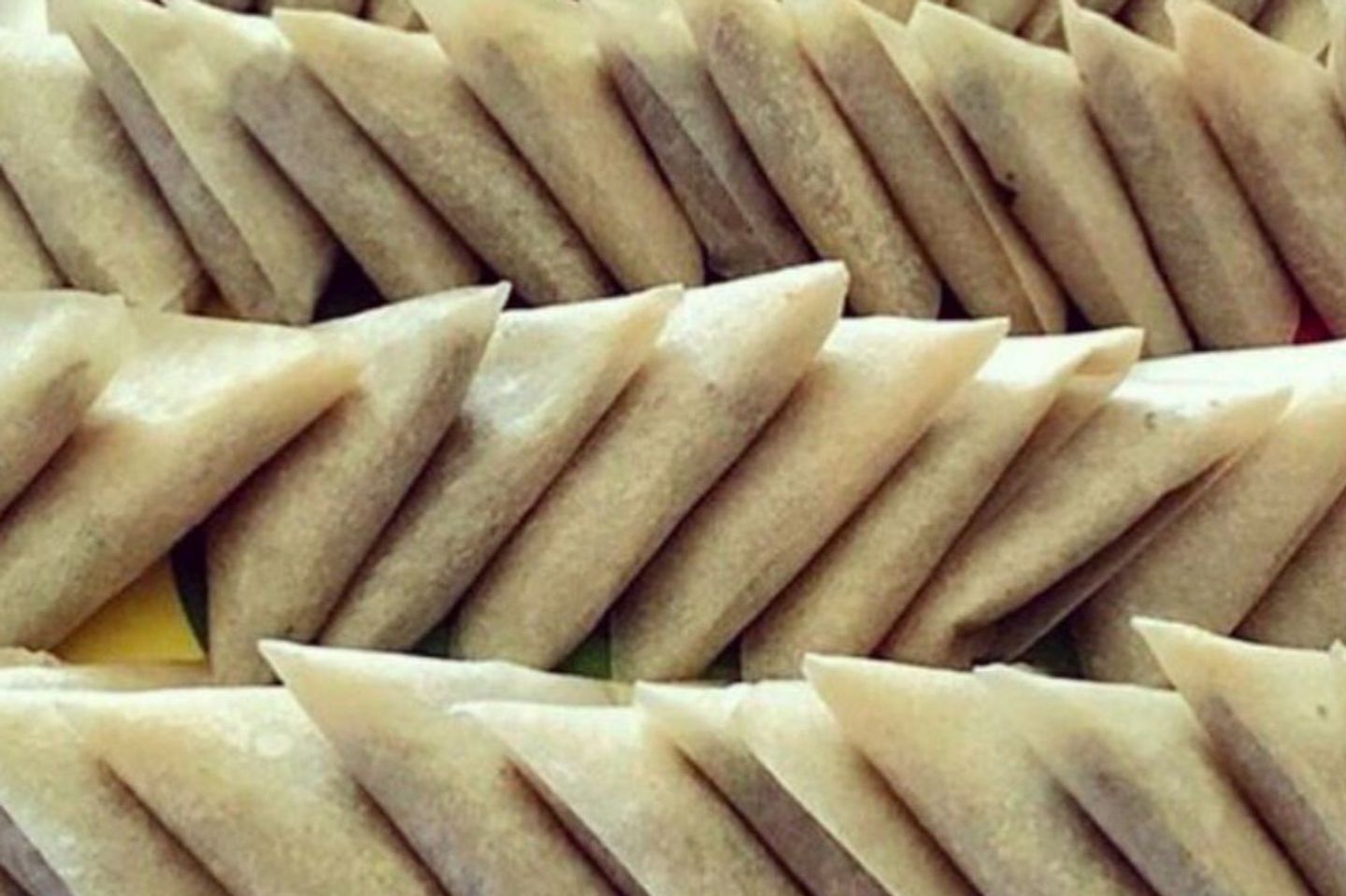 سمبوسة دجاج مفرزنة - كبير