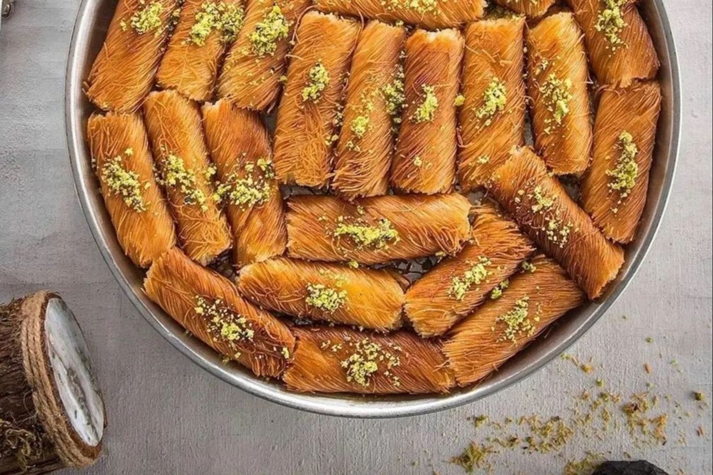مبرومة الكنفاني بالجبنة - وسط