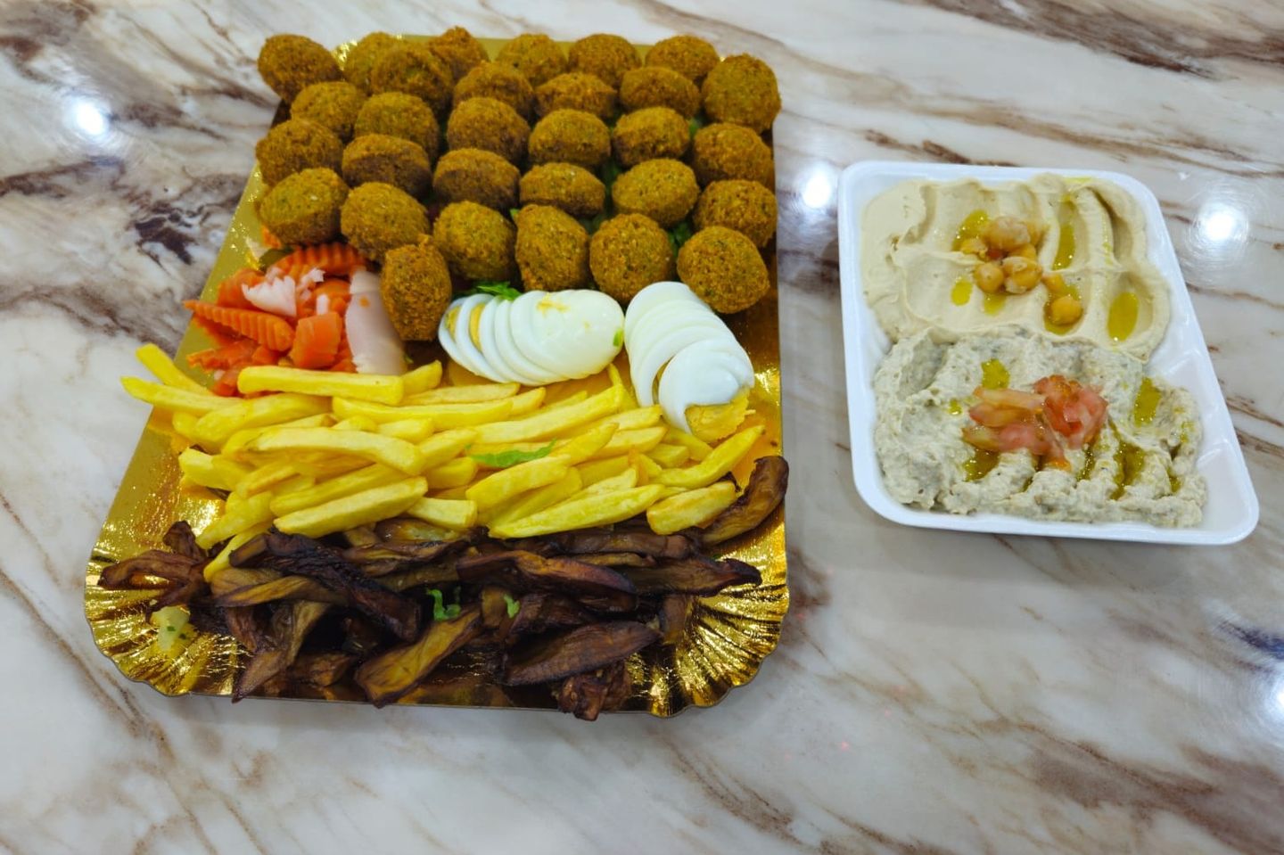 صحن فلافل مشكل  - وسط