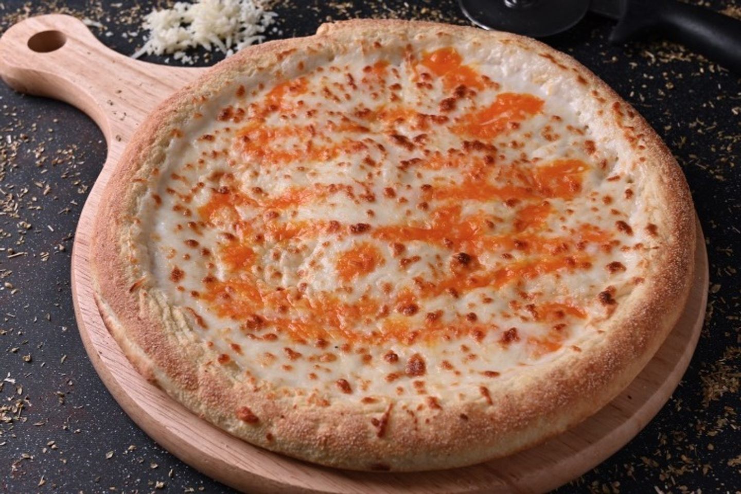 بيتزا اجبان مشكلة - صغير