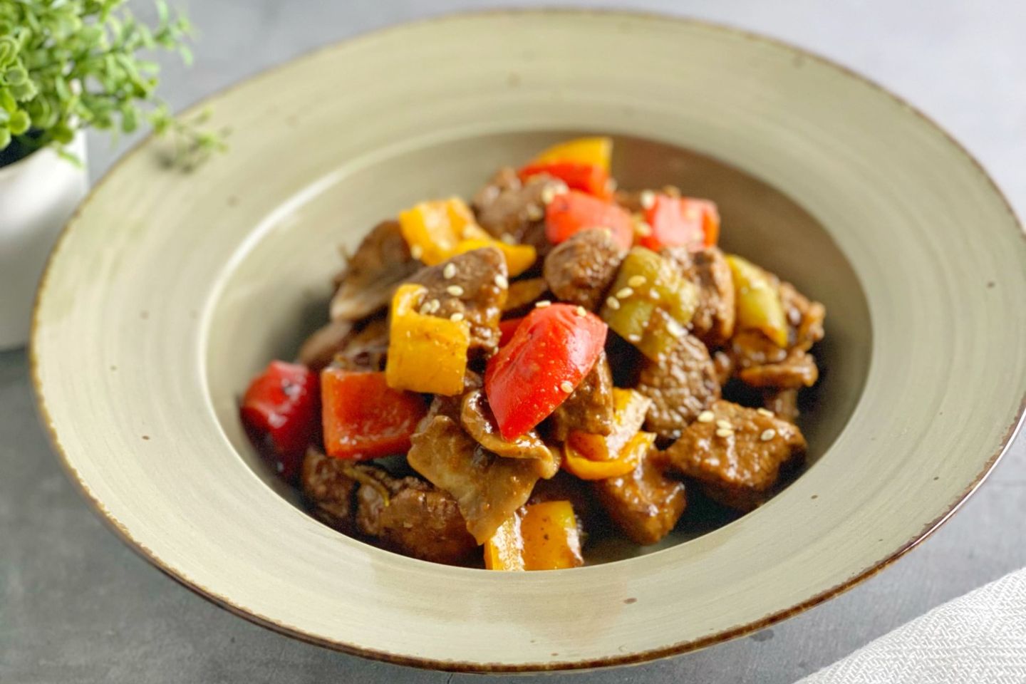 Teriyaki Meat With Vegetables - 100 G