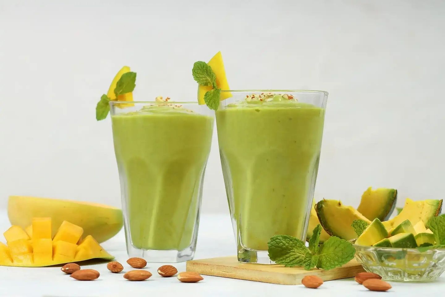 افوكادو ومانجا - صغير