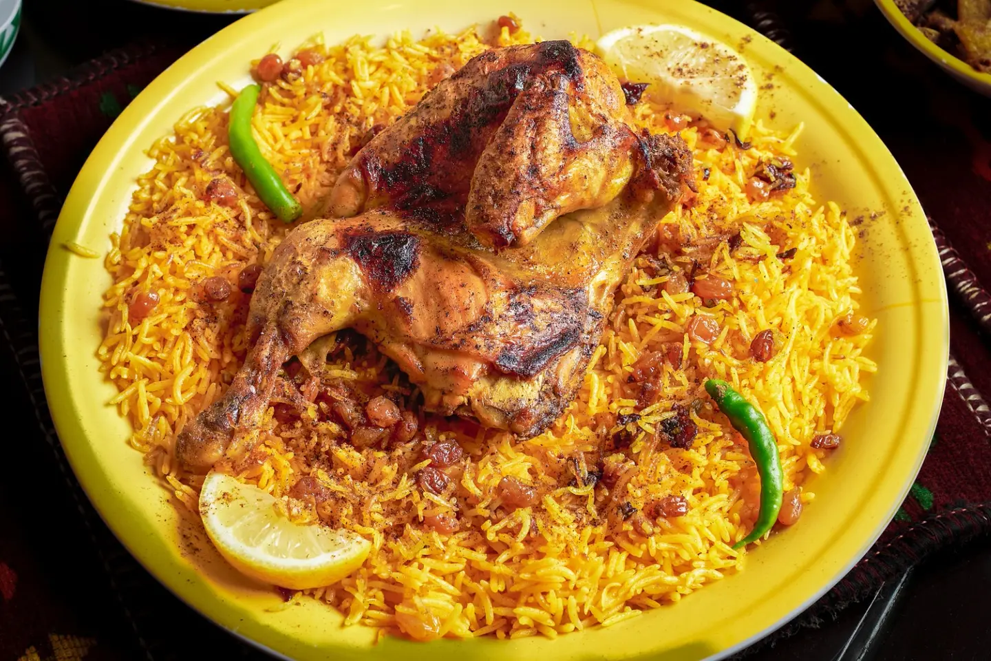 كبسة دجاج حايلية - ربع دجاجة