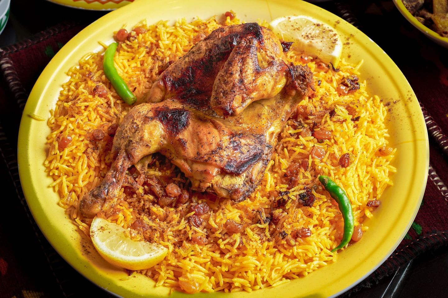 كبسة دجاج حايلية - ربع دجاجة