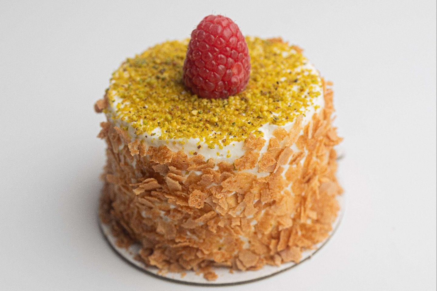 Pistachio With Berry Cake  - Medium