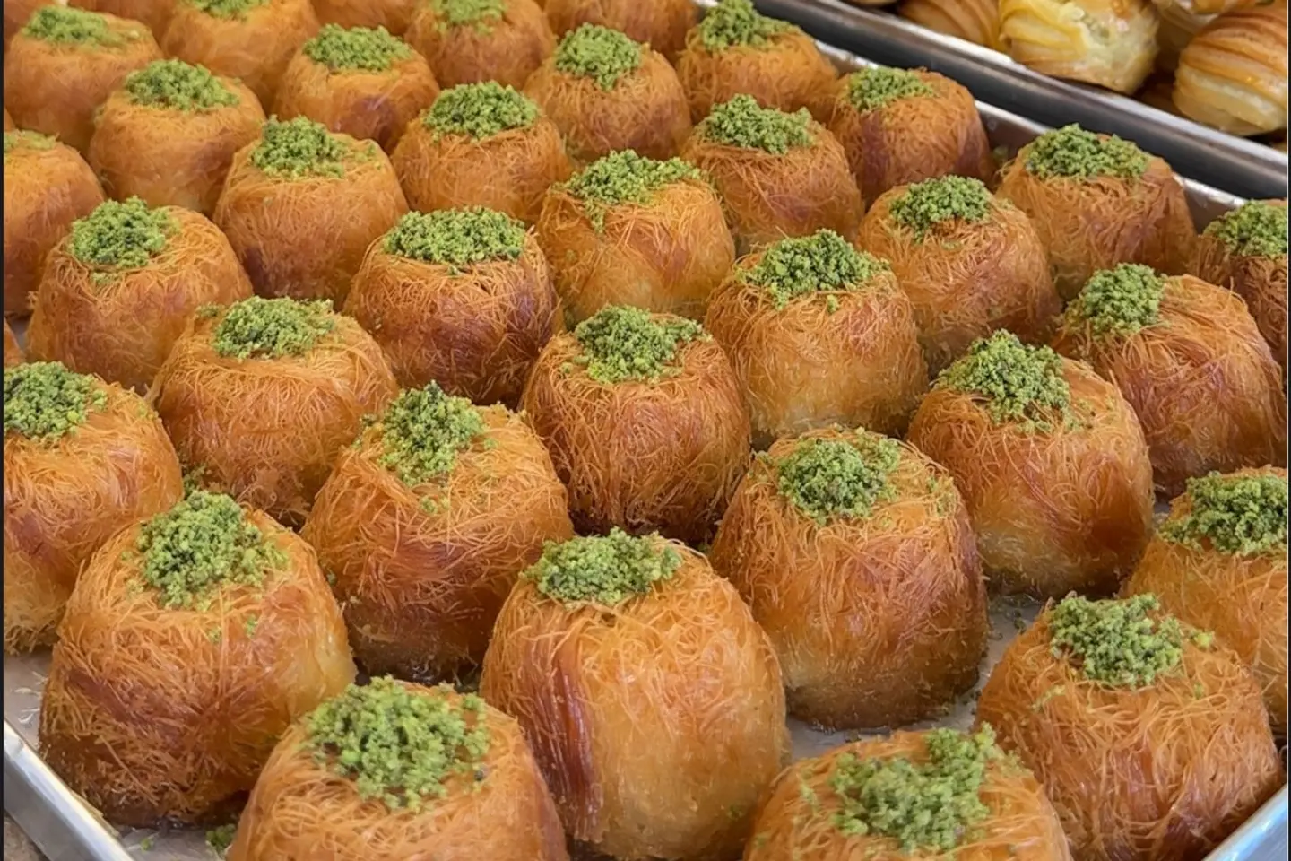 اكواب كنافة بالقشطة - ربع