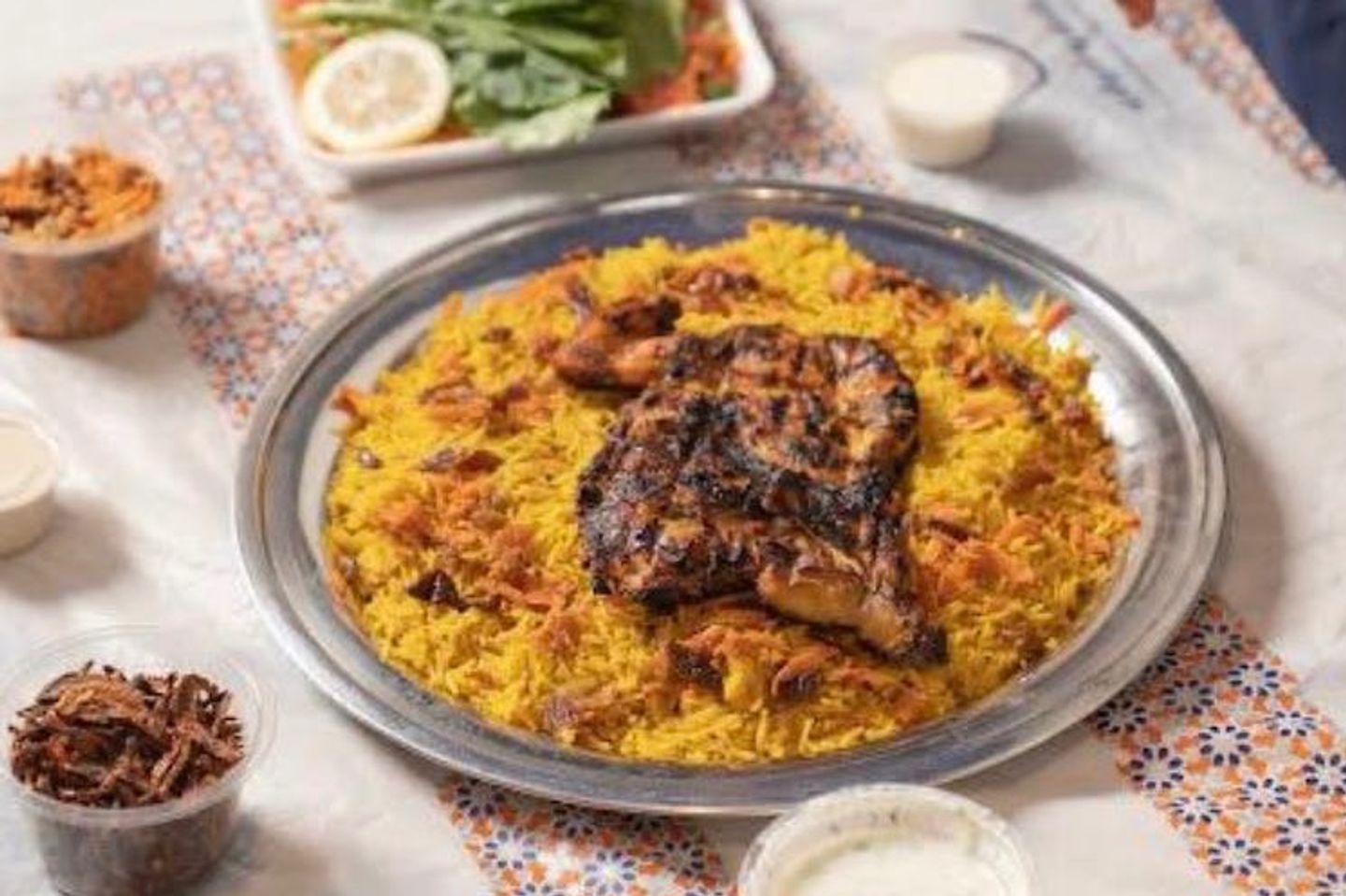 نصف دجاجة مع الفحم مع الرز - رز ميكس