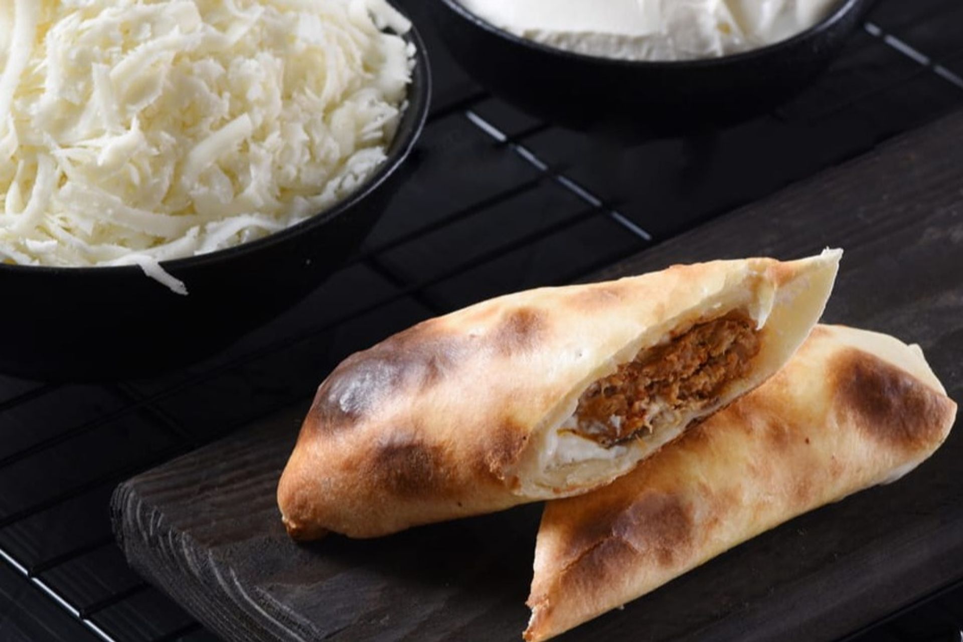 فطيرة كباب دجاج باللبنة - صغير