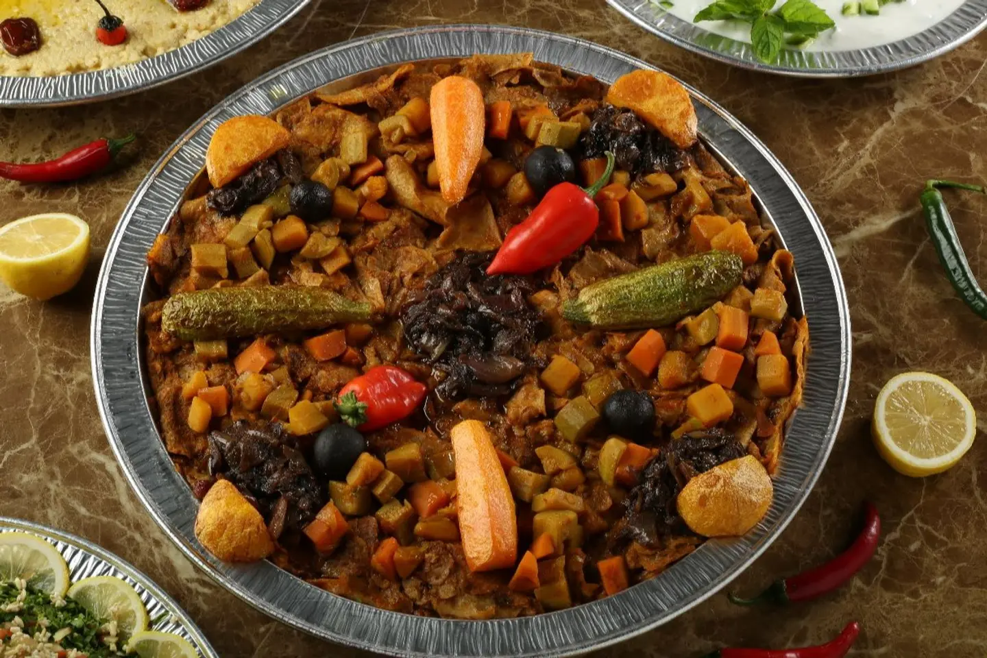 وليمة قرصان - وليمة تكفي من 8 الى 10 اشخاص