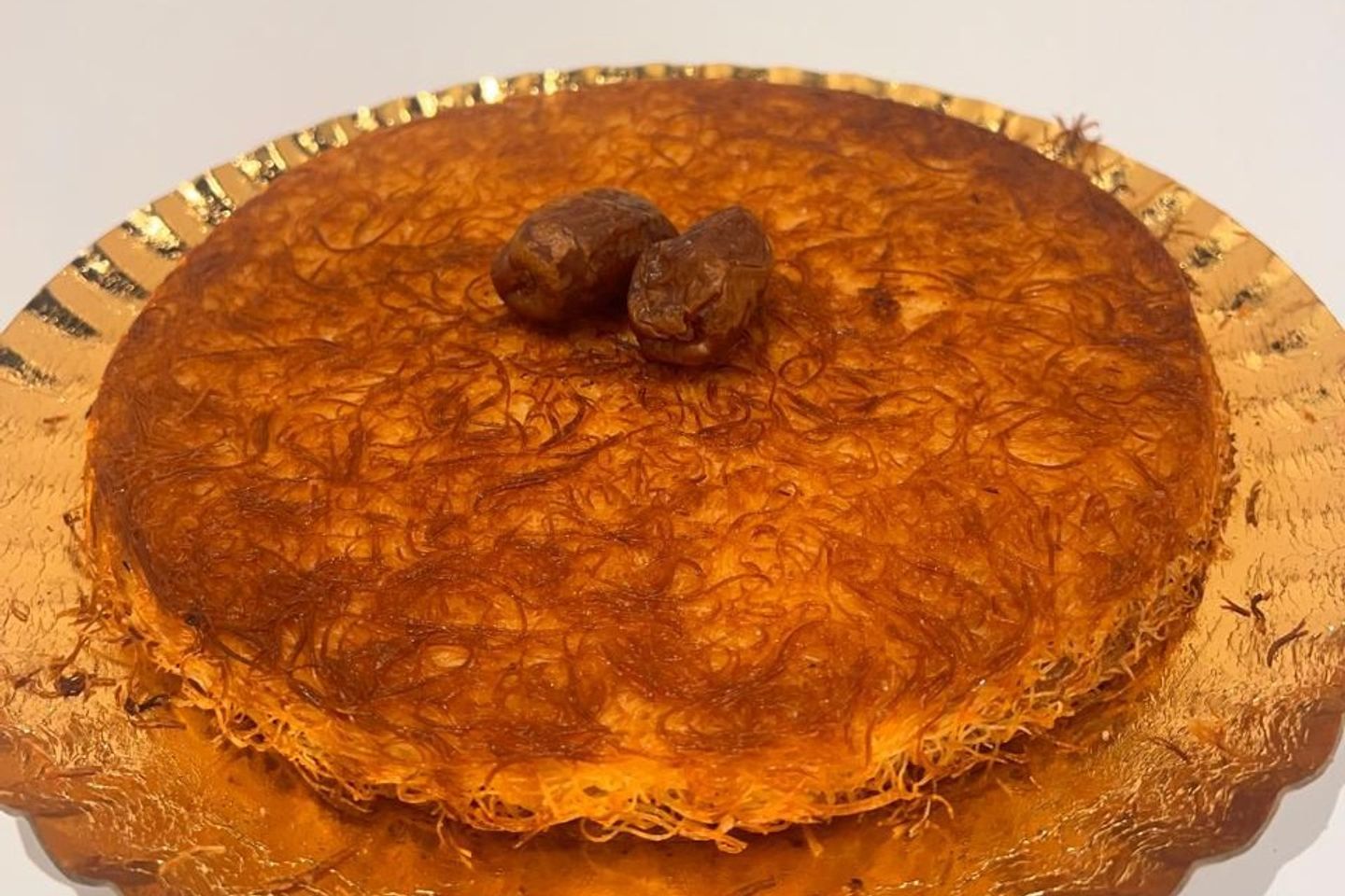 Kunafa Dates - Large For 4 Persons