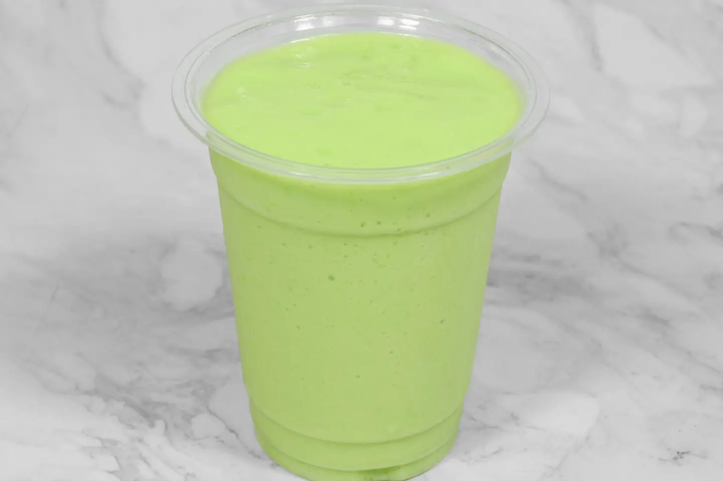 افوكادو وحب رمان - كوب