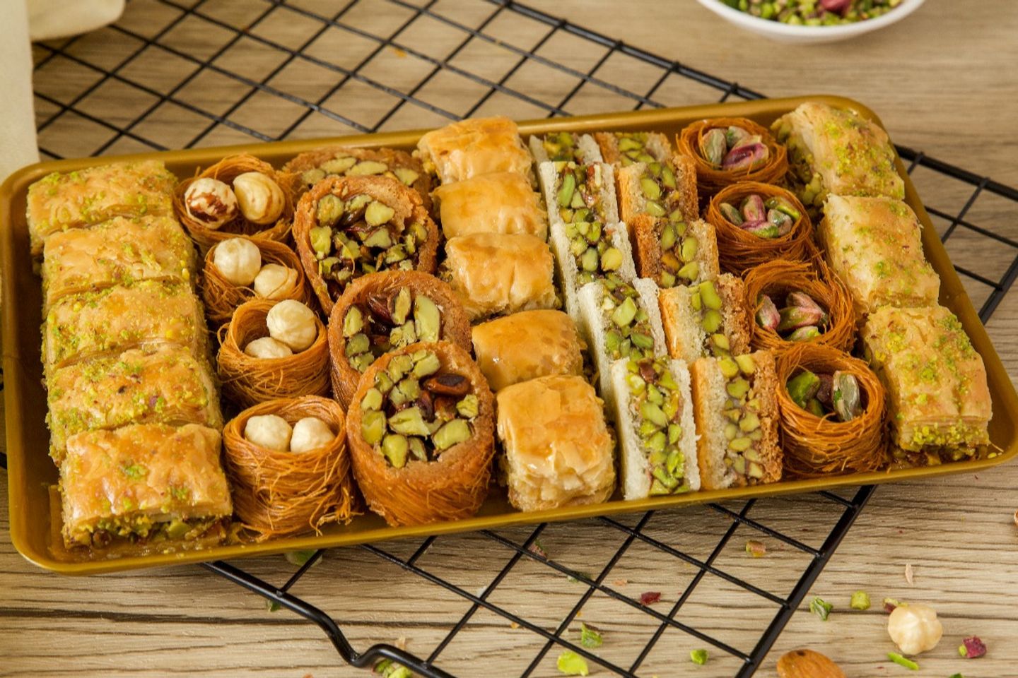 Extra Baglawah With Pistachio - A Quarter Of A Kilo