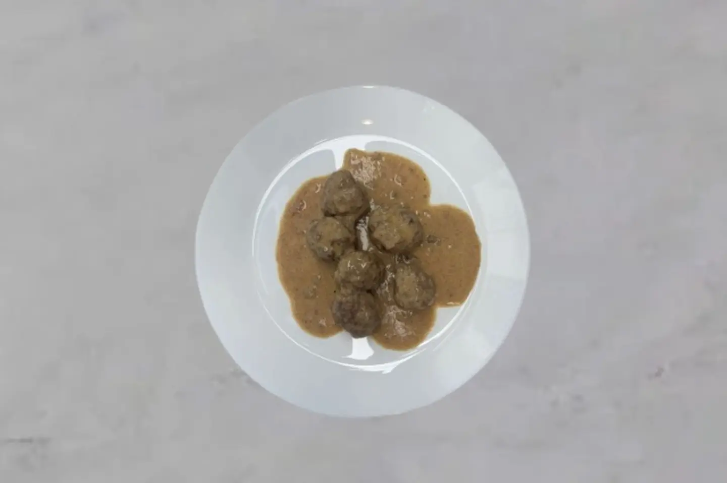 كرات اللحم مع الصلصة البنية - 100 جرام