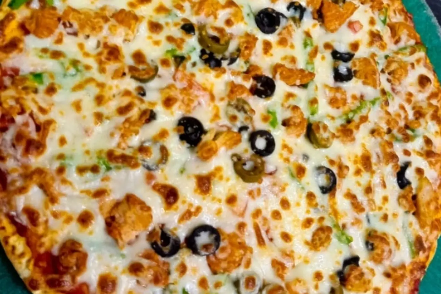Vegetable With Chicken Pizza - Small