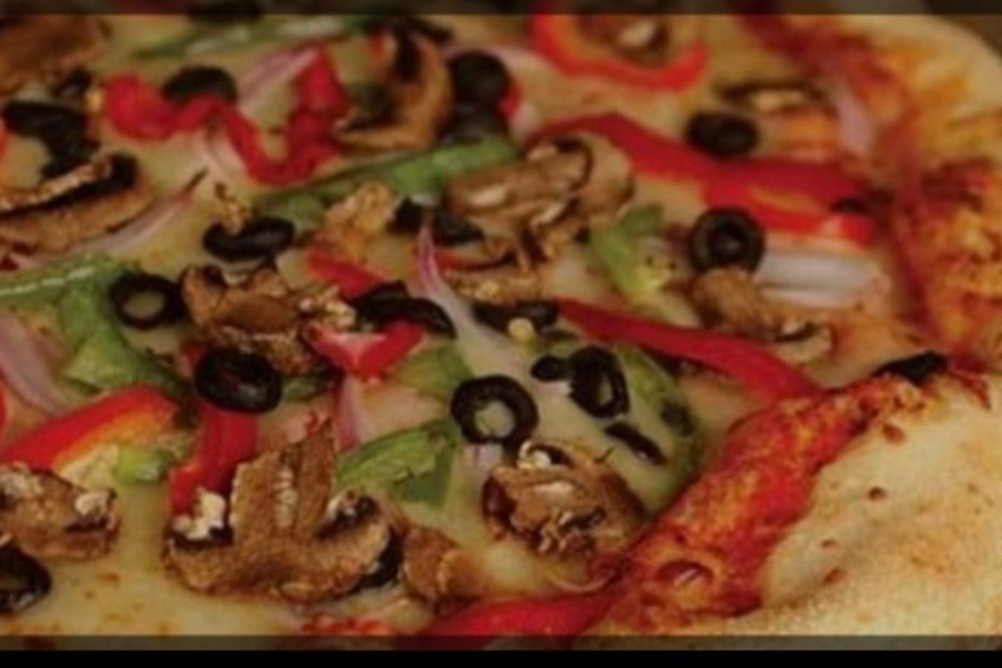 Vegetable With Tuna Pizza - Small
