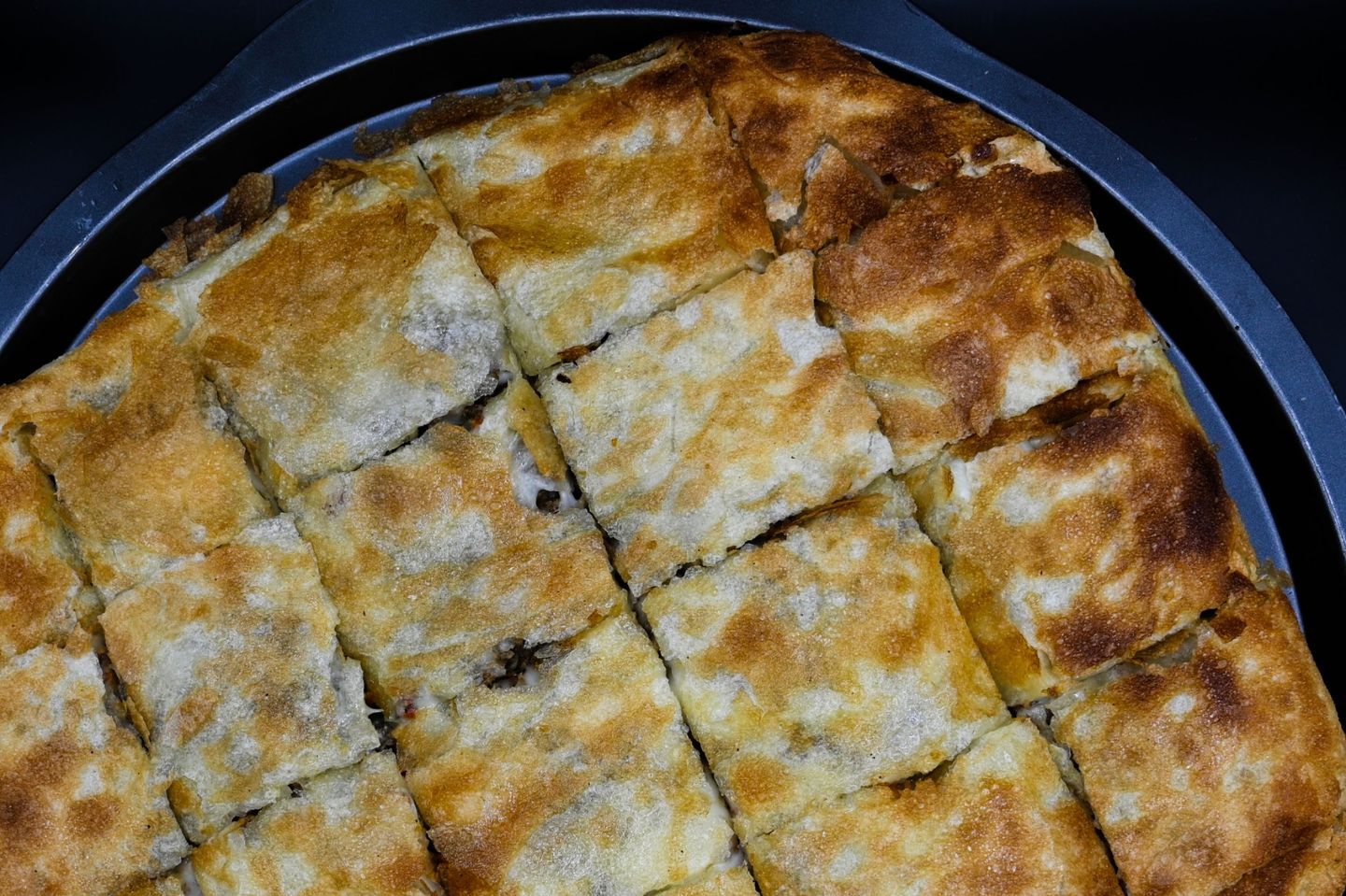فطيرة سجق بلدي  - حجم صغير