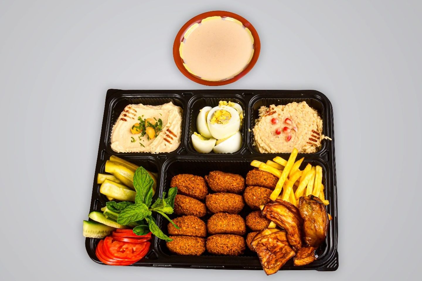 فطور الصنوبرة وجبة فلافل - شامل