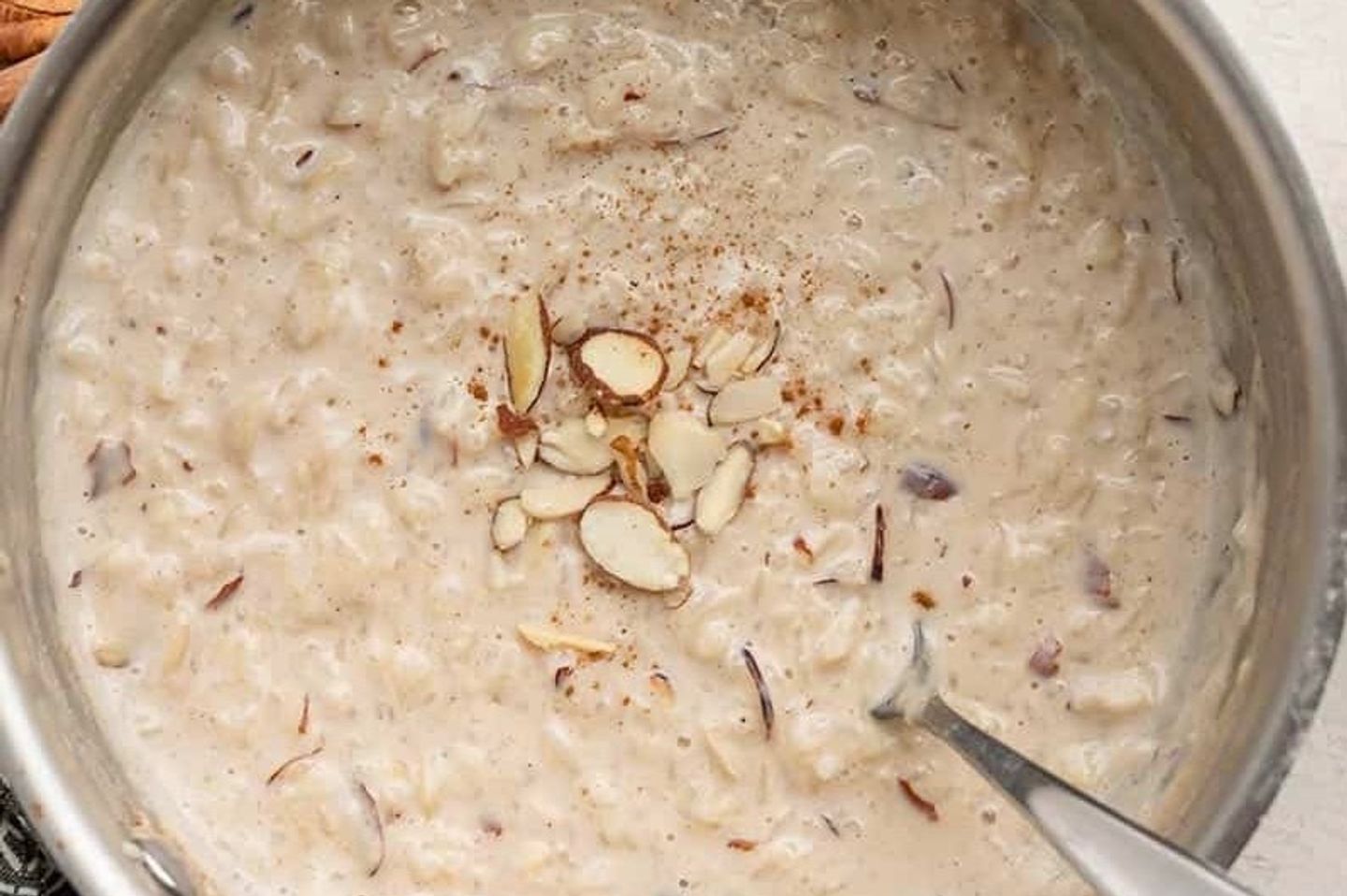 بودنغ الأرز الكريم - واسطة