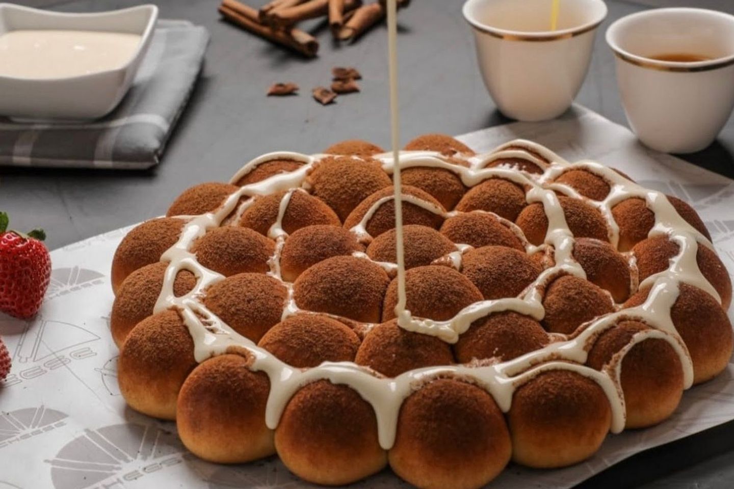 خلية نحل قرفة - صغير