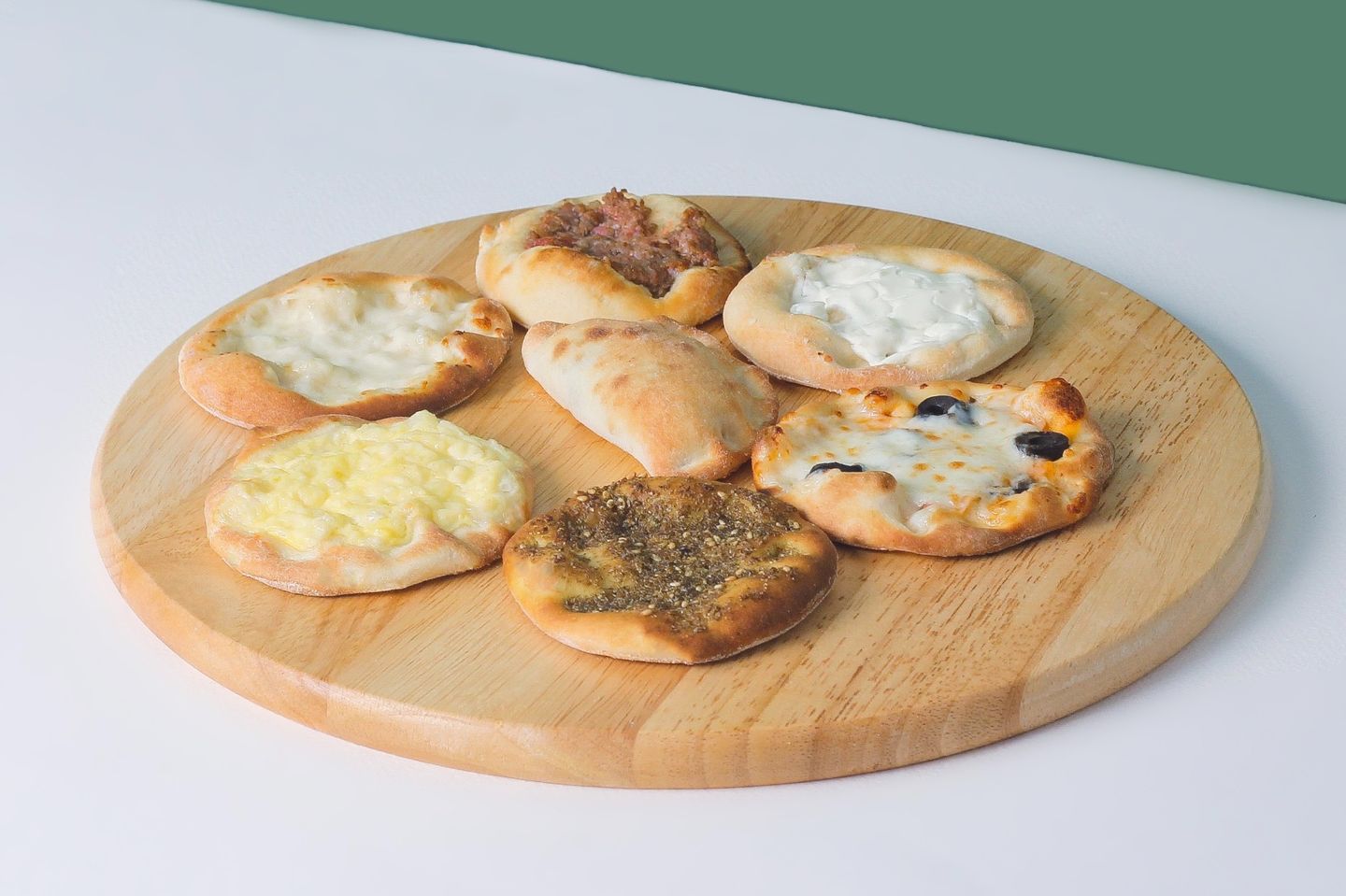 معجنات صغيرة - صغير 10 حبات