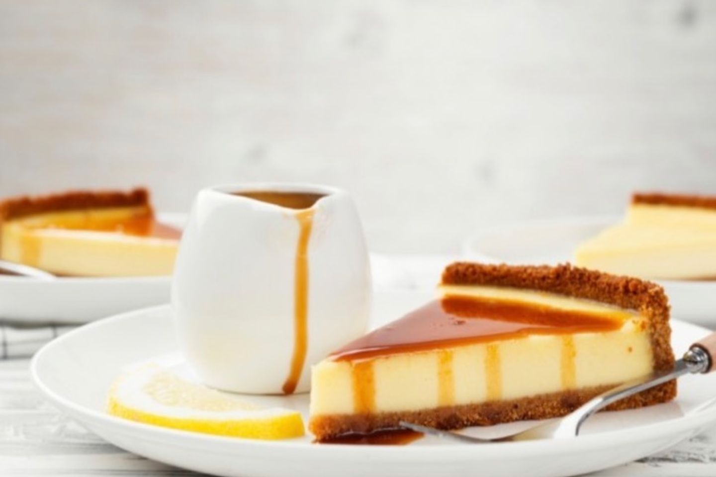Salted Caramel Cheesecake - Medium