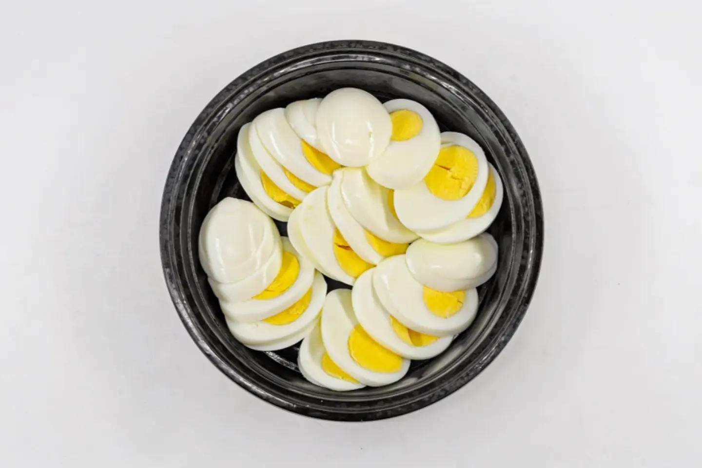 بيض مسلوق بالجبن - ساندوتش