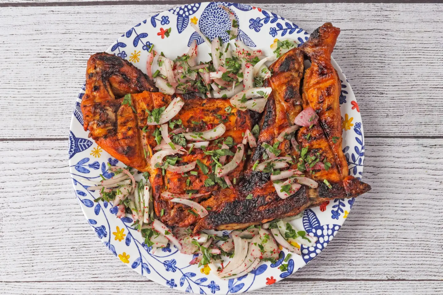 دجاج طازج مشوي على الفحم سادة - نص حبة دجاج فحم سادة