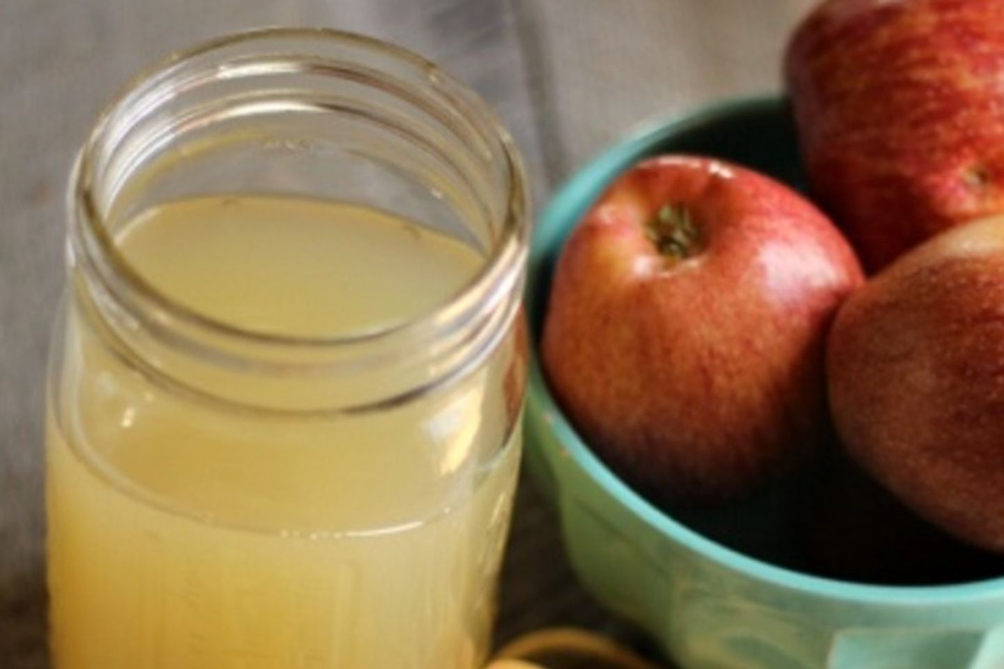 Red Apple Juice - Medium