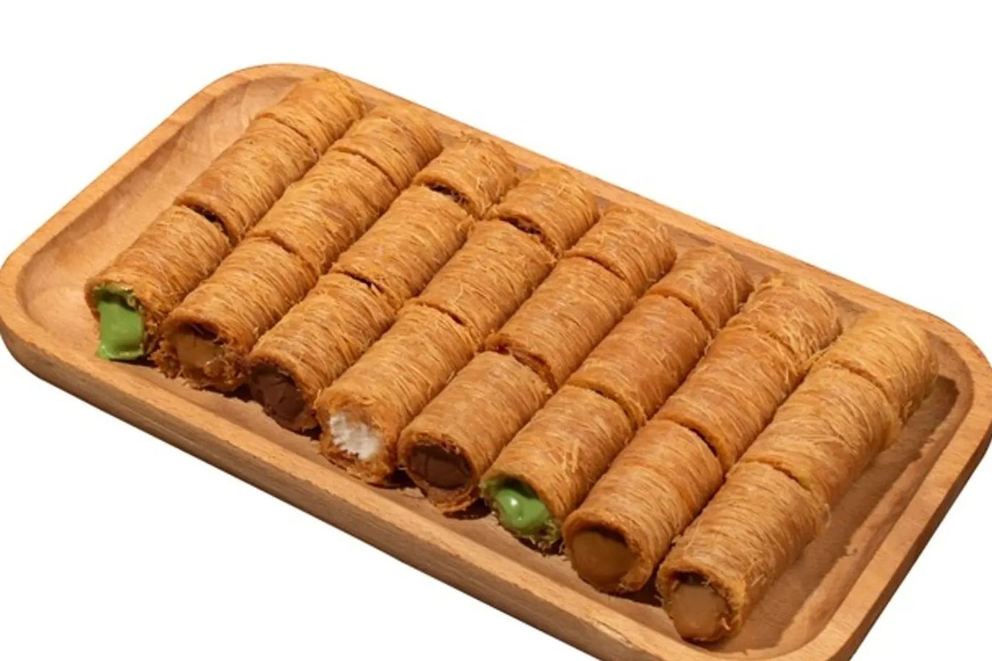 Finger Sweets Of Knafeh Rolled With Cream - Nutella Stuffed Kunafa Rolls