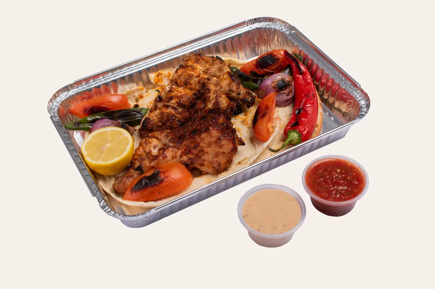 دجاج مشوي على الفحم مع الخبز - نصف دجاجة