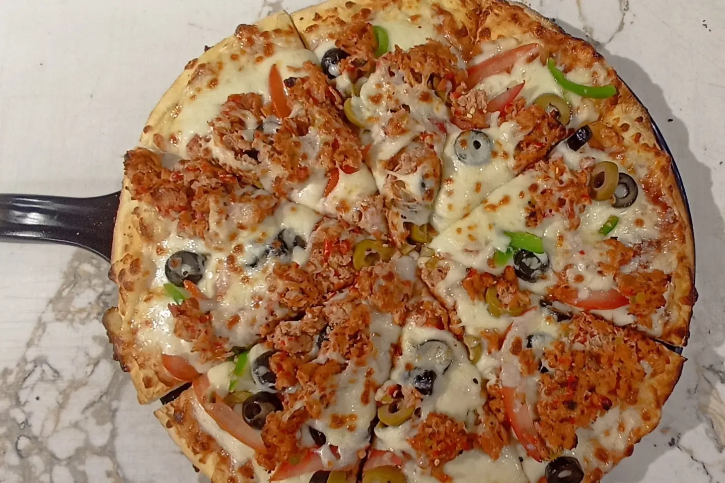 بيتزا دجاج - صغير