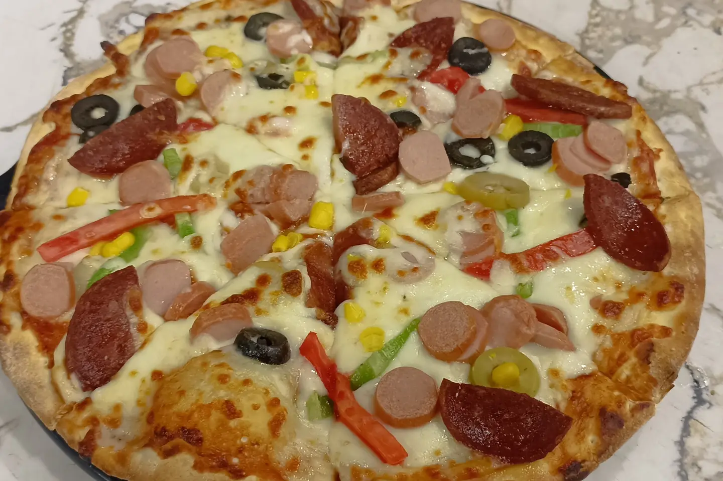 بيتزا تقسيم - صغير