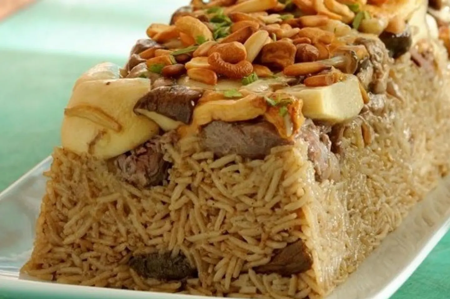 Kuwaiti Maqluba With Rice With Meat - Hashi Meat