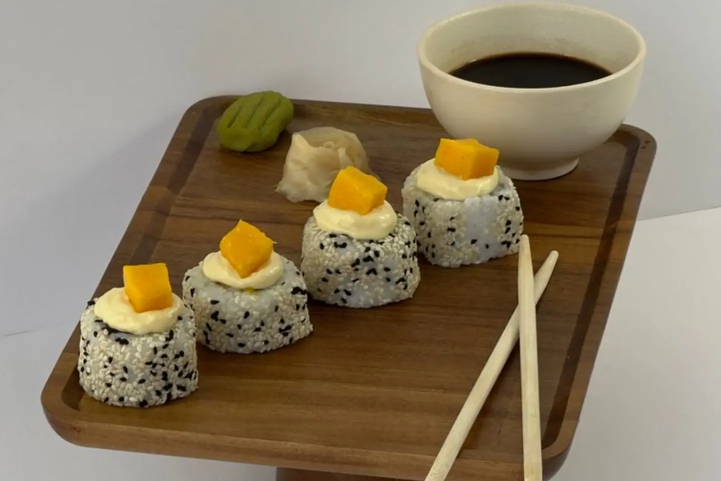 سوشي فيجي - 4 حبات