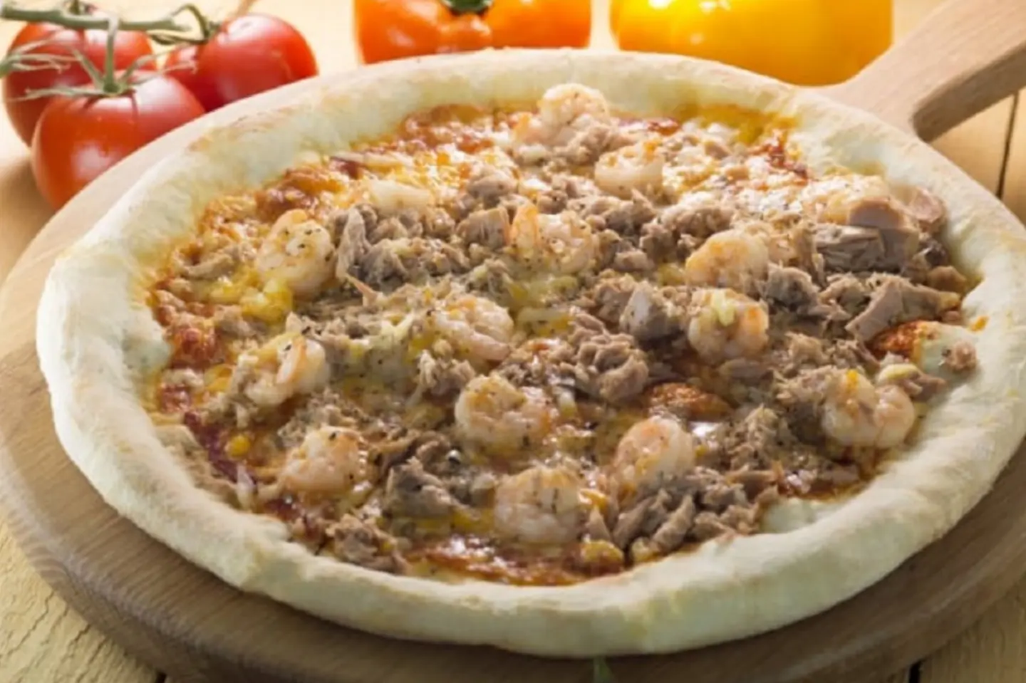 Seafood Pizza - Medium