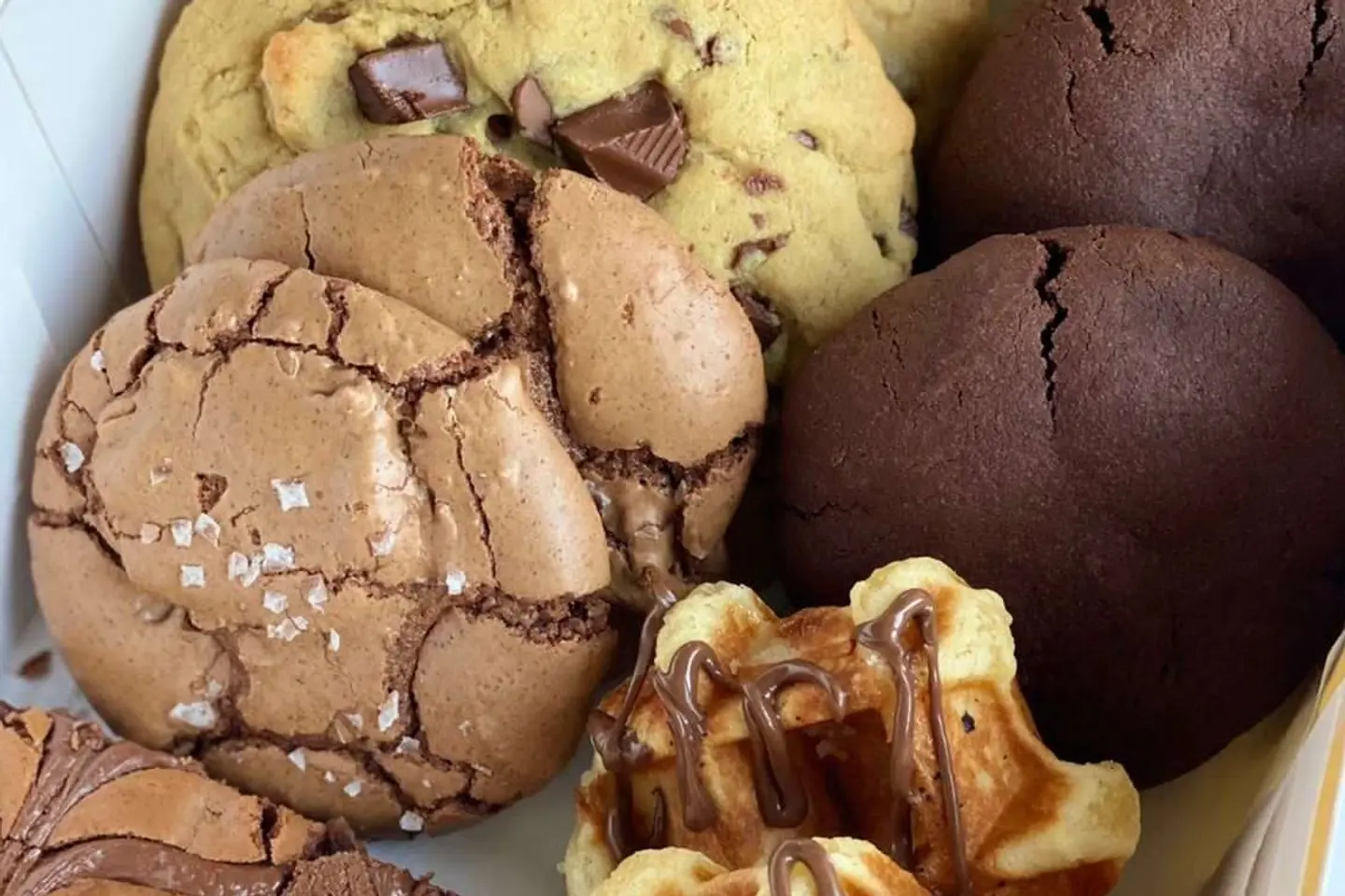 Sweet Tooth Box  - 10 Pcs