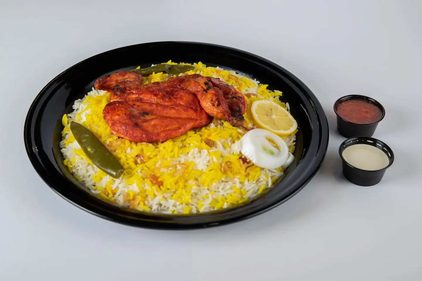 مظبي حراق مع أرز شعبي - نصف دجاجة