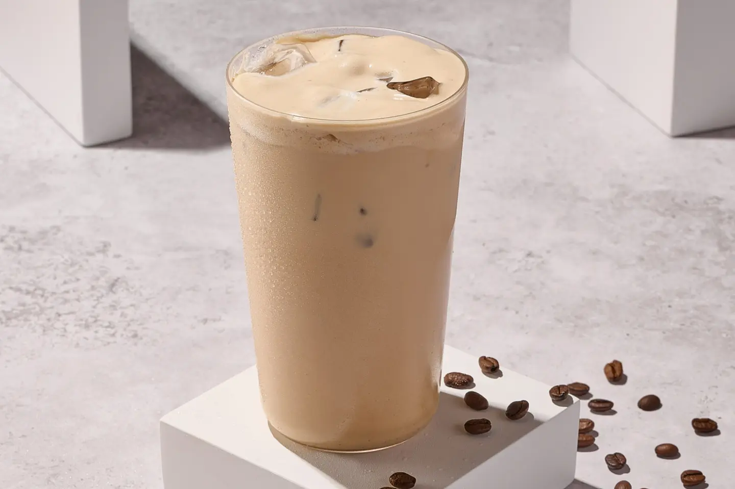 لونج شوت آيس شيكن بندق - كبير