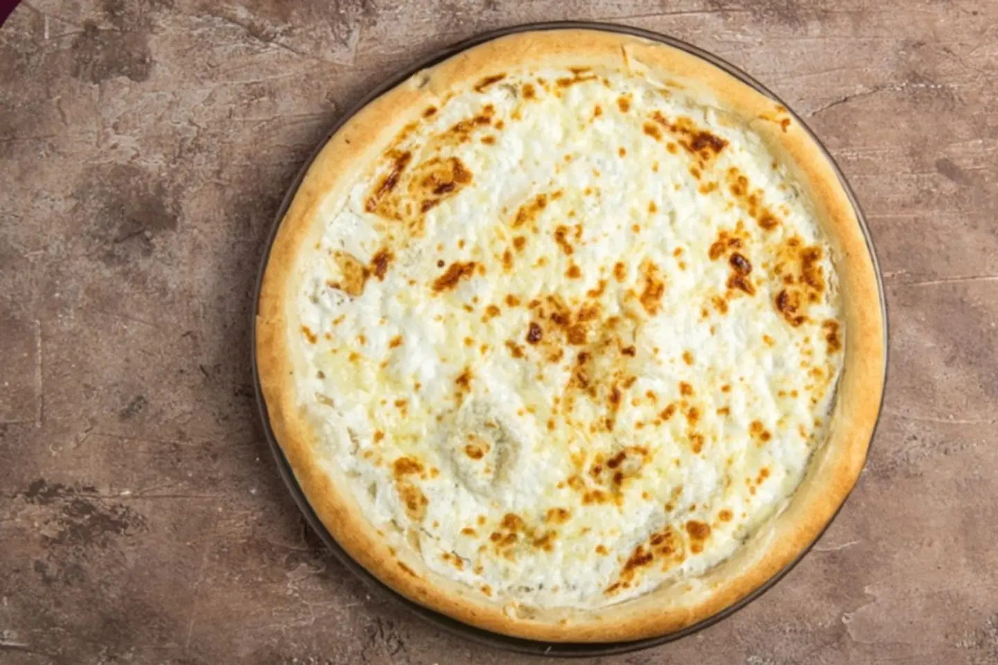 بيتزا الأجبان الأربعة - وسط