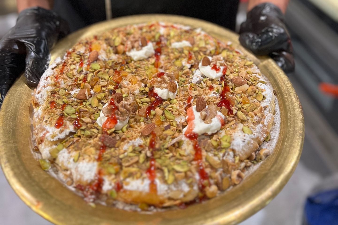 فطيرة كريمة و مكسرات - وسط