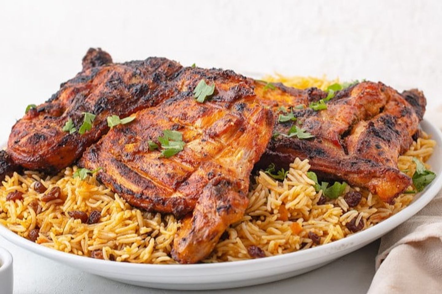 حبة دجاج على الفحم - مع الأرز